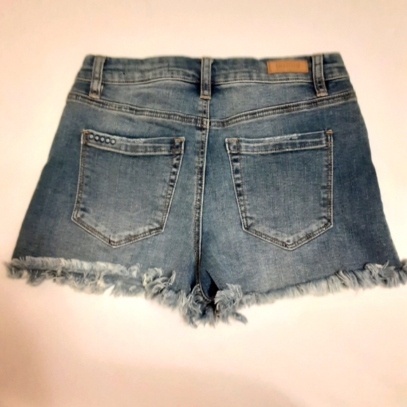 BLANKNYC Shorts - Picture 2 of 4